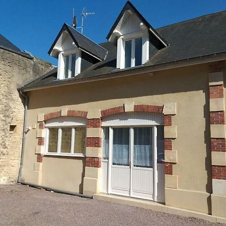 La Maison Des Jeanne Байо Екстериор снимка